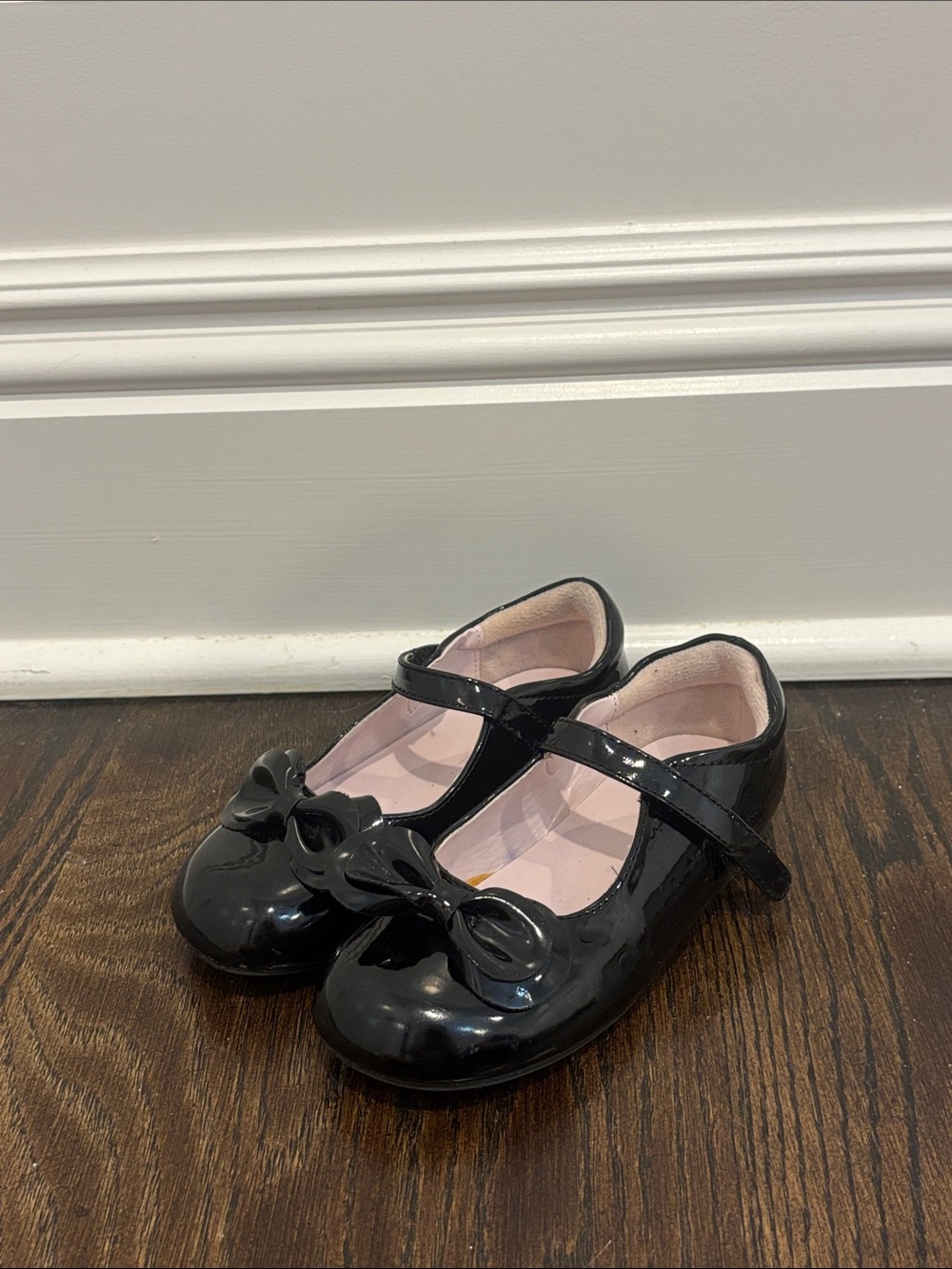 Nina Shoes Girls Black Patent Mary Jane with Bow Accent Size 10